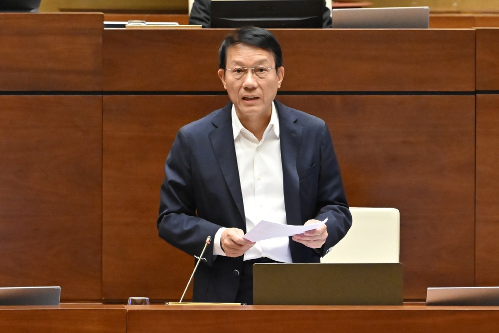 General Luong Tam Quang - Politburo member, Minister of Public Security spoke about leaking and trading data, making it easy for criminals to build fraud scenarios. Photo: Pham Dong