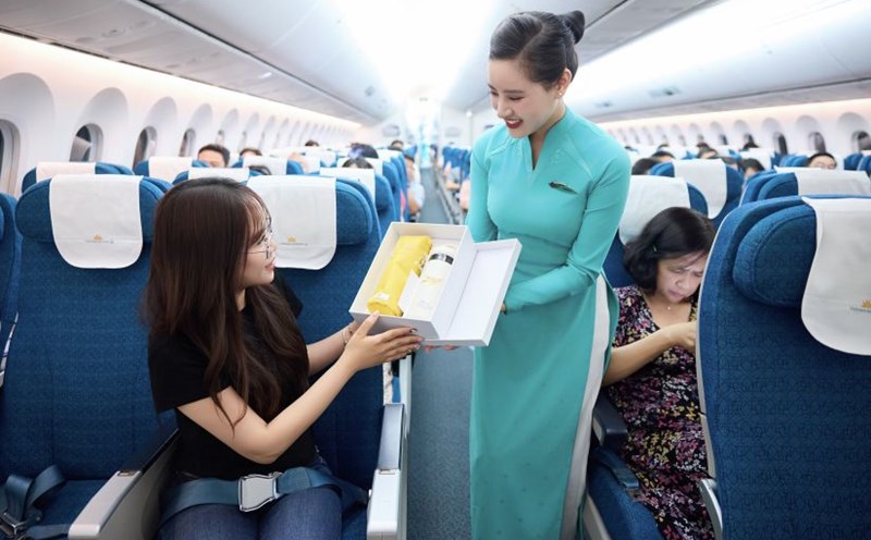 Vietnam Airlines builds a national brand. Photo: Vietnam Airlines