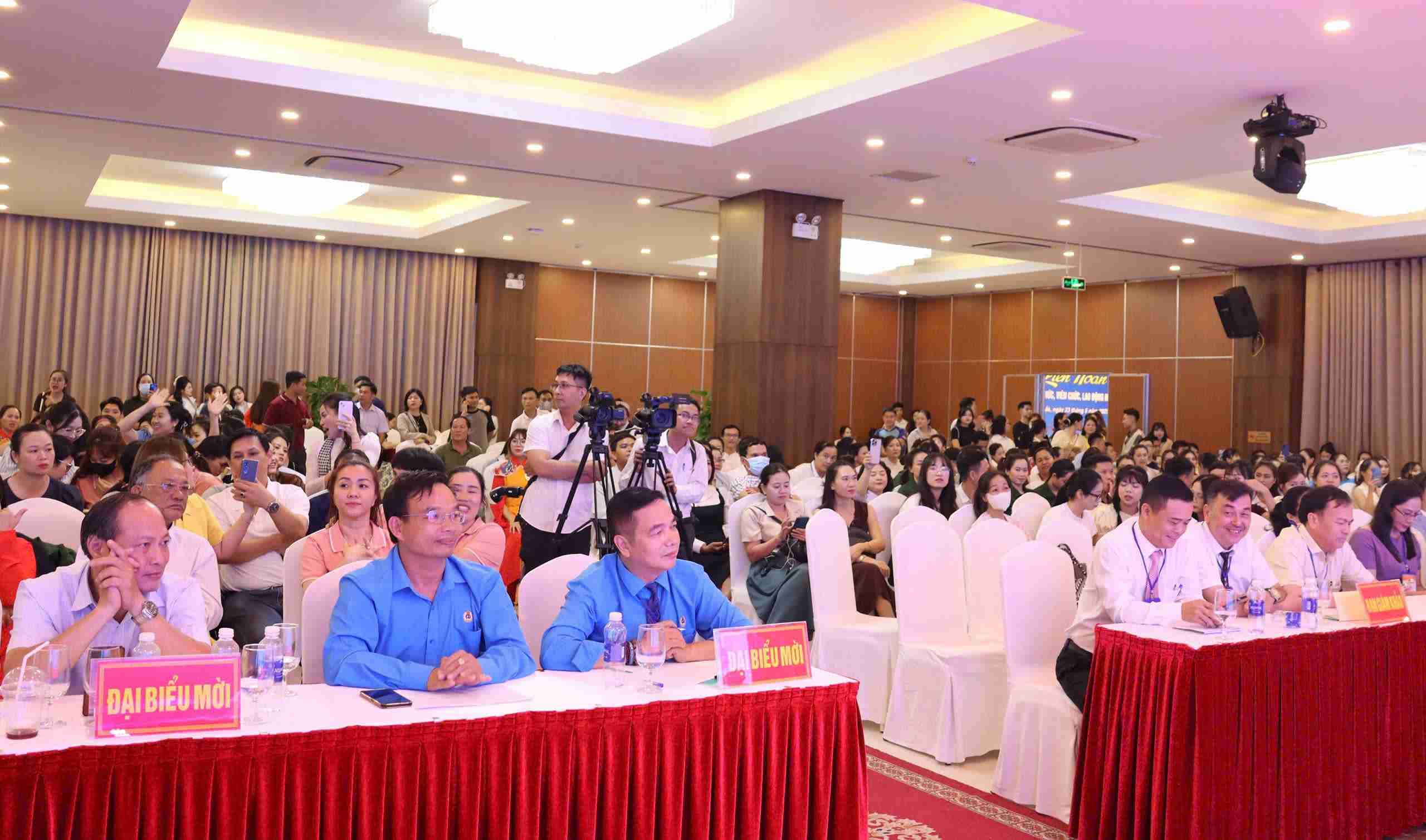 Cac dai bieu tham du su kien. Anh: Bao Trung