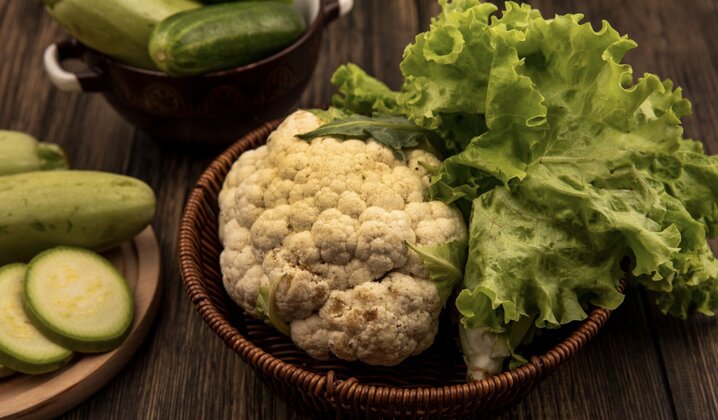 Spring and summer fruits and vegetables are best for your health. Photo: Thuy Duong