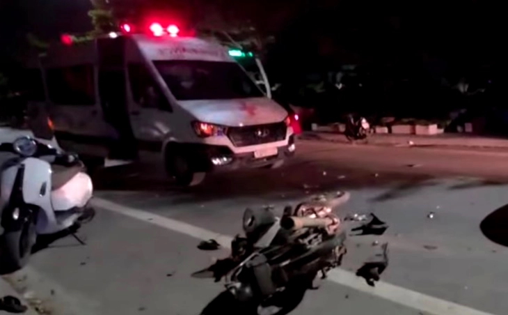 La escena de la colision, luego el conductor salio de la escena. Foto: Van Thao