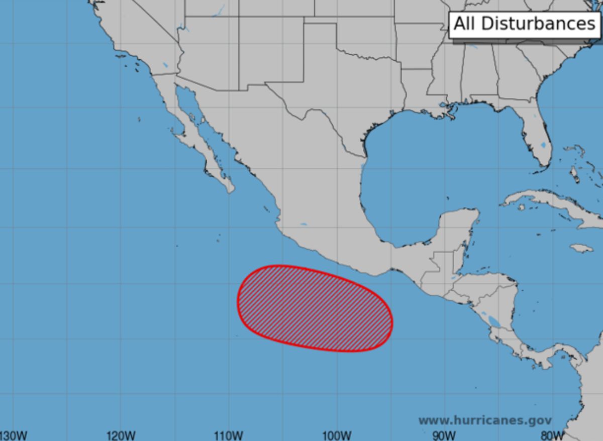 The low pressure in the eastern Pacific is forecast to strengthen into the number 1 storm of the 2025 typhoon season. Photo: NHC