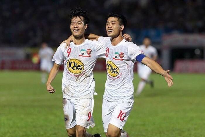 El delantero Van Toan y Cong Phuong en el momento de Hoang Anh Gia Lai. Foto: Thanh Long