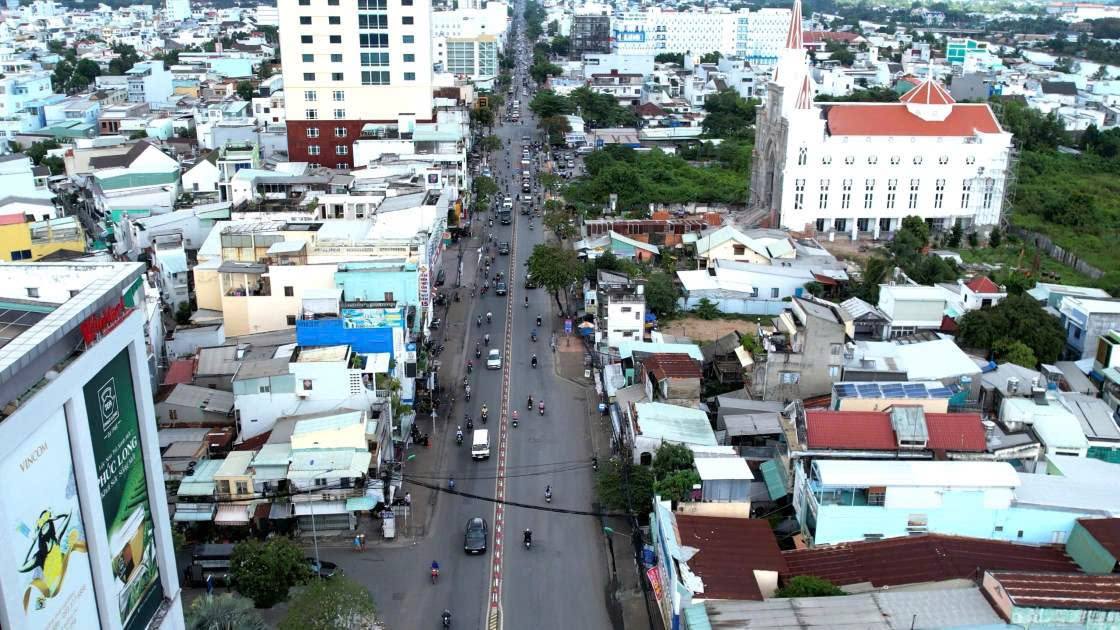 Quốc lộ 91(Km0- Km7) nhìn từ trên cao. Ảnh: Tạ Quang