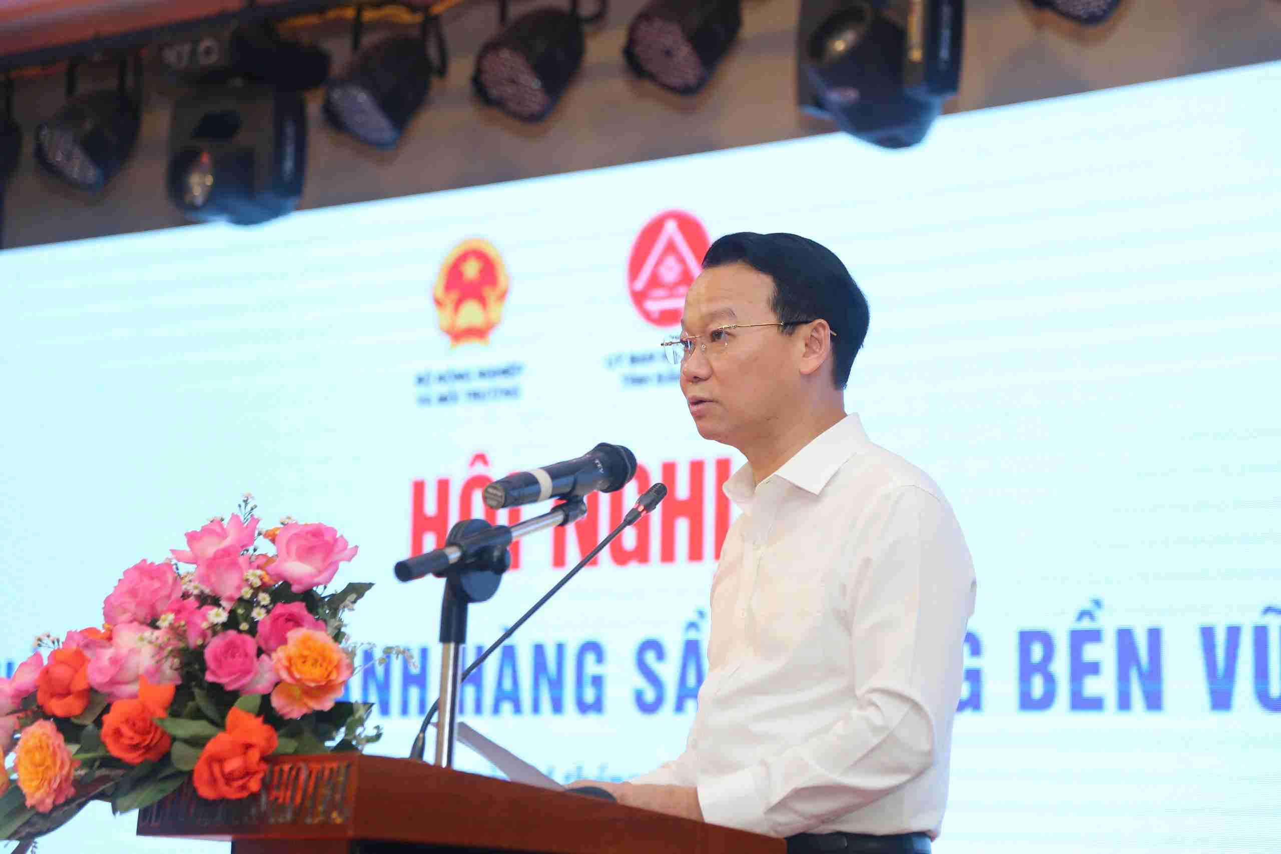 Uy vien Trung uong Dang, Bo truong Bo Nong nghiep va Moi truong Do Duc Duy phat bieu. Anh: Bao Trung