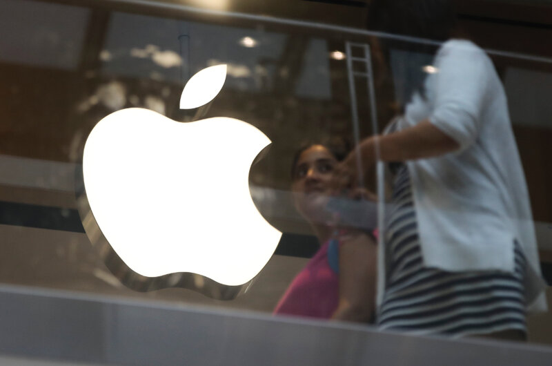 Apple is facing the risk of being charged a 25% tariff on the iPhone. Photo: Xinhua