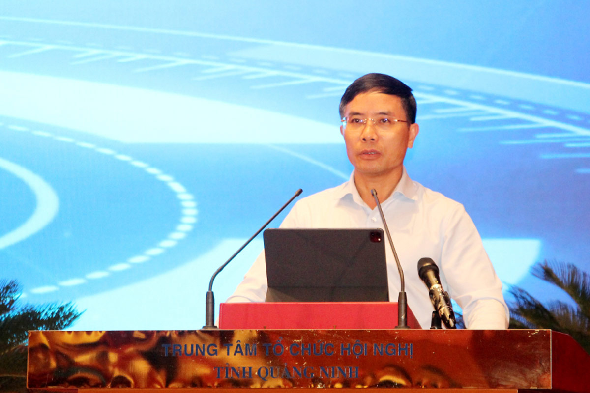 Ông Phạm Đức Ấn, Phó Bí thư Tỉnh ủy, Chủ tịch UBND tỉnh, phát biểu kết luận hội nghị. Ảnh: Trung tâm Truyền thông Quảng Ninh