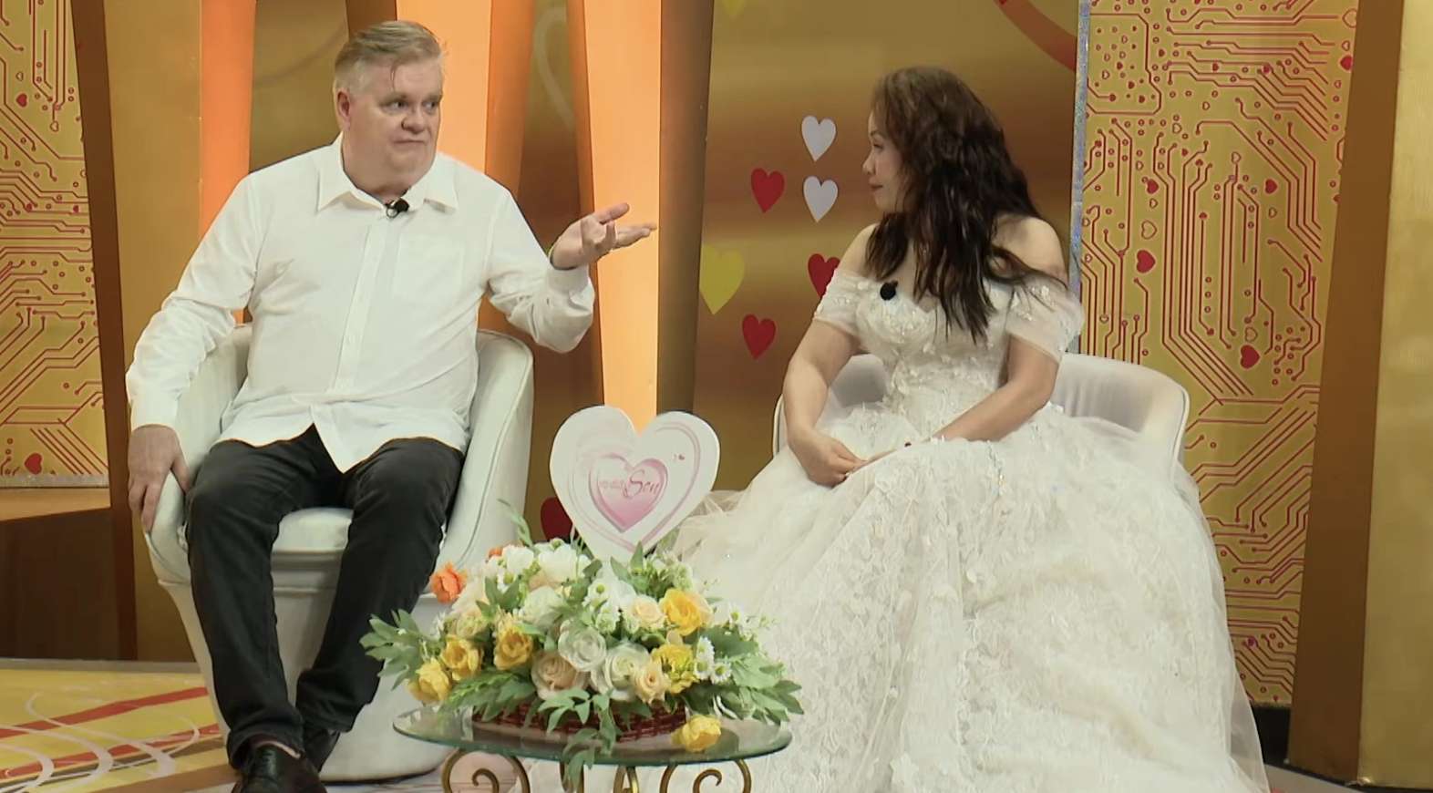 The couple at the program "Son of a Husband and a Wife". Photo: Provided by MCV.