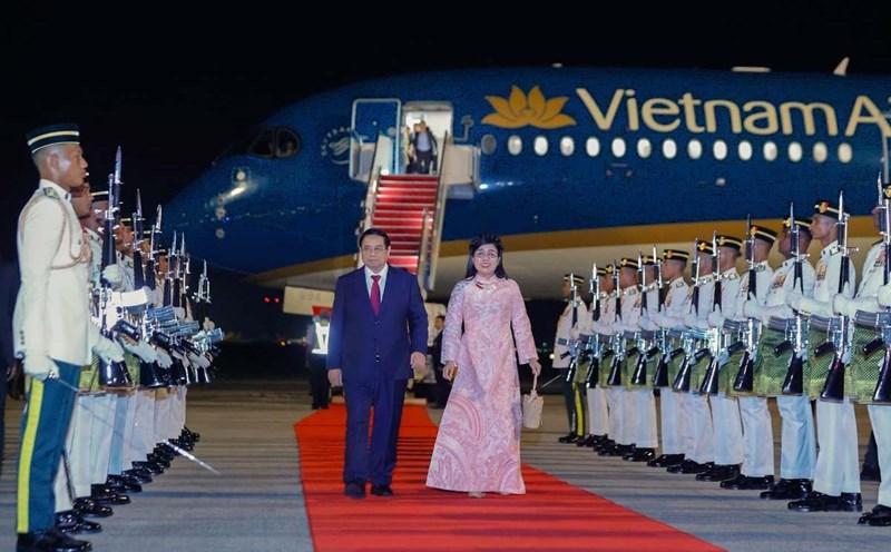 Welcoming ceremony for Politburo member and Prime Minister Pham Minh Chinh and his wife to the capital Kuala Lumpur, on the night of May 24, 2025. Photo: VGP