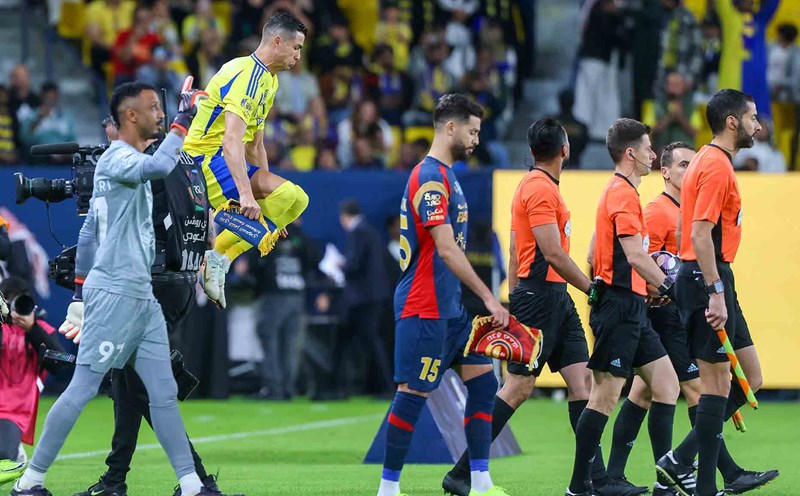 Ronaldo still does not give up all the arenas he can participate in even at the age of 40. Photo: AFP