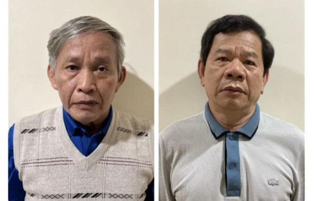 Ông Cao Khoa và Đặng Văn Minh (từ trái qua), hai bị can trong vụ án sai phạm tại Tập đoàn Phúc Sơn. Ảnh: Bộ Công an