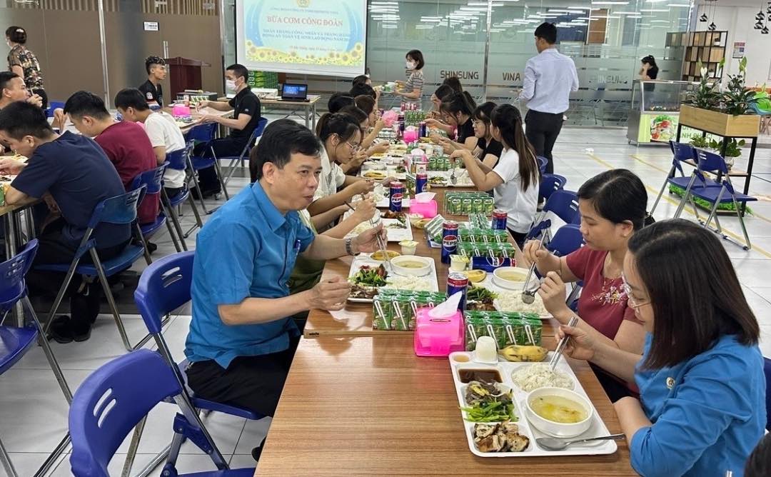 "Union Meal" ensures hygiene, quality, and motivates workers. Photo: Bac Giang City Labor Federation