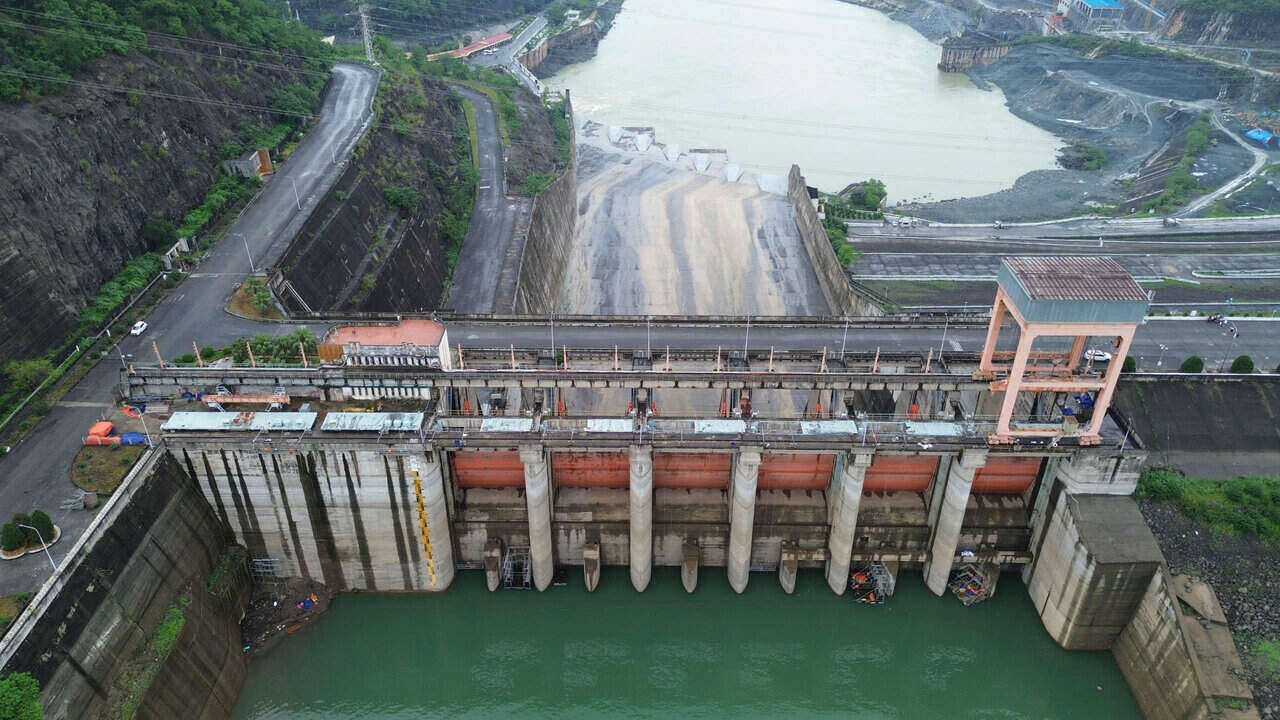 Hoa Binh Hydropower Dam in the dry season. Photo: Dang Tinh