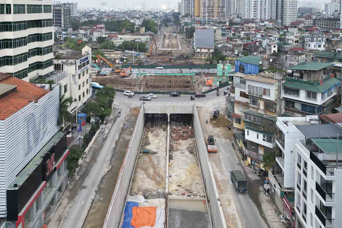 Tương tự, hầm hở phía Kim Đồng cũng đã cơ bản hoàn thành. Ảnh: Hữu Chánh 