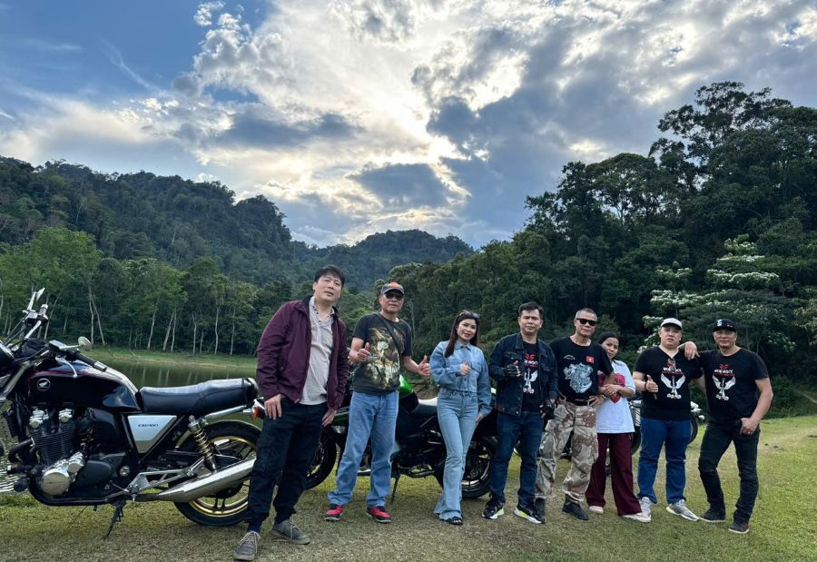 Mỗi chuyến hành trình bằng mô tô PKL là trải nghiệm và gắn bó để thêm trân trọng hơn tình người và cuộc sống. Ảnh: Trần Lâm