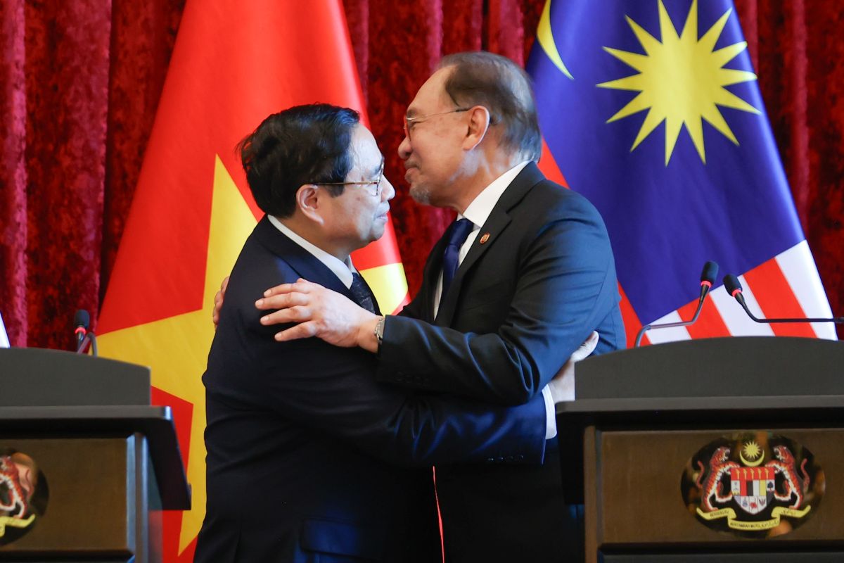 Thủ tướng Chính phủ Phạm Minh Chính và Thủ tướng Thủ tướng Malaysia Anwar Ibrahim tại họp báo. Ảnh: VGP
