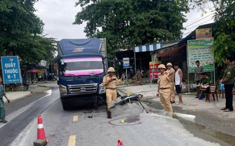 Scene of the accident on National Highway 12B. Photo: Provided by the people