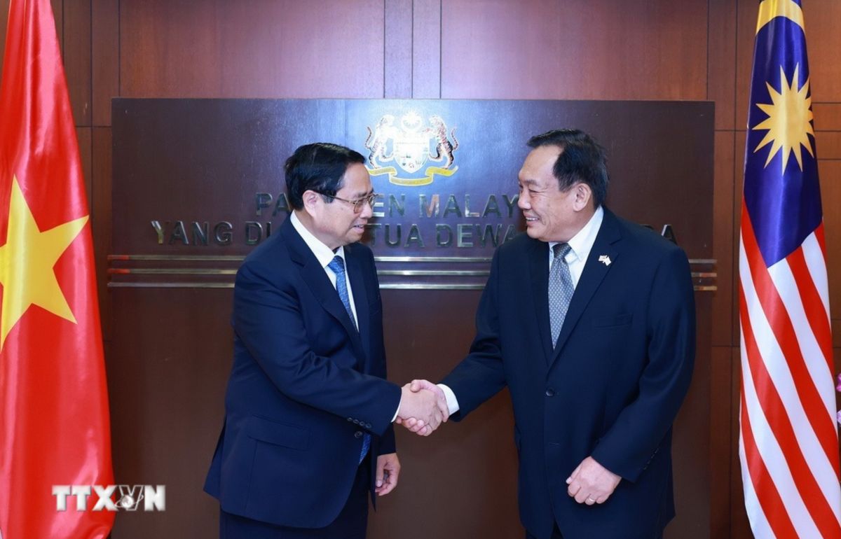 Thủ tướng Chính phủ Phạm Minh Chính hội kiến với Chủ tịch Thượng viện Malaysia Dato Awang Bemee Awang Ali Basah. Ảnh: TTXVN
