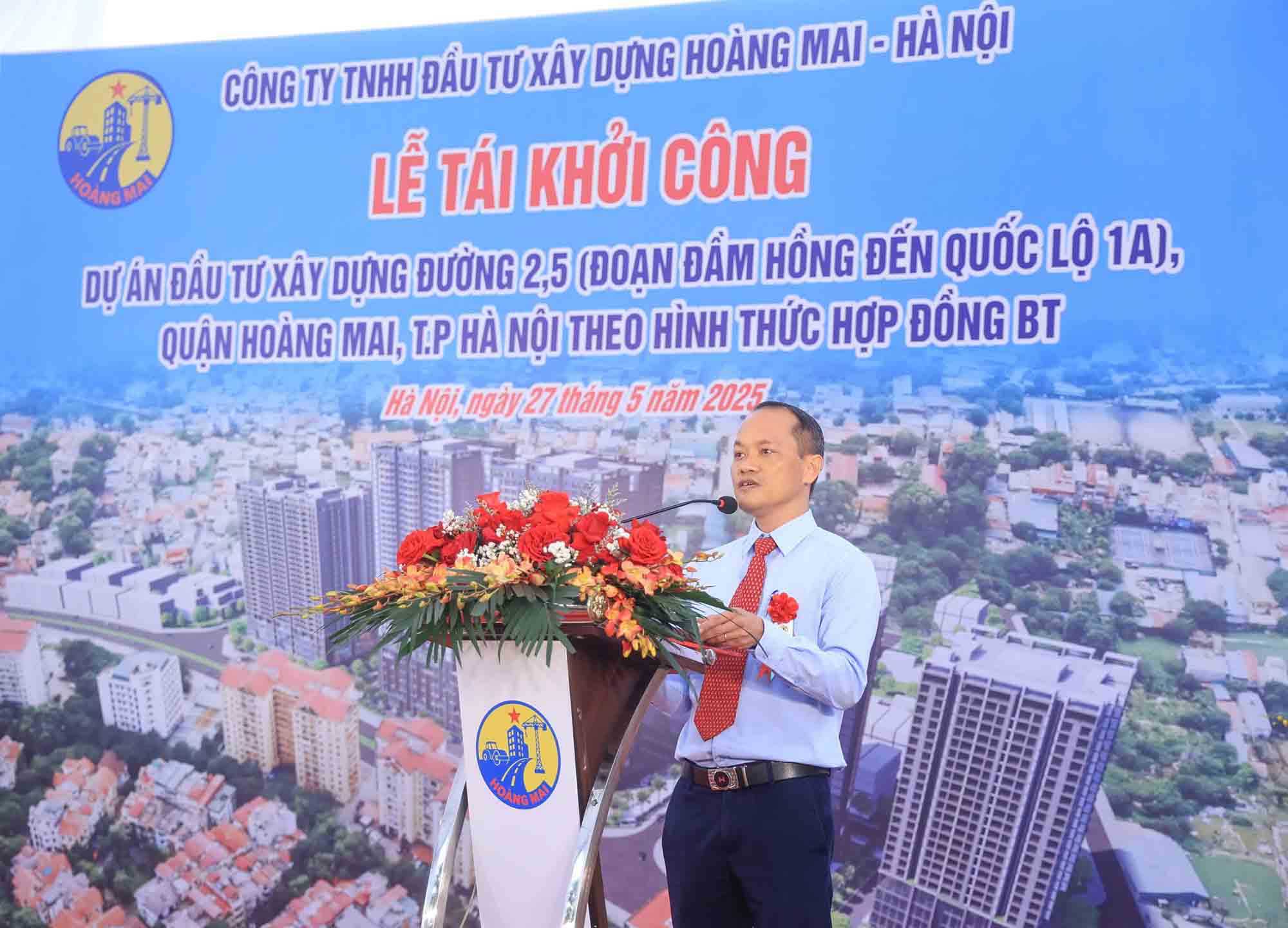 Sr. Hoang Manh Hien - Director Adjunto de Hoang Mai Construction Investment Co., Ltd. - Hanoi hablo en la ceremonia de inicio. Foto: Huu Chanh
