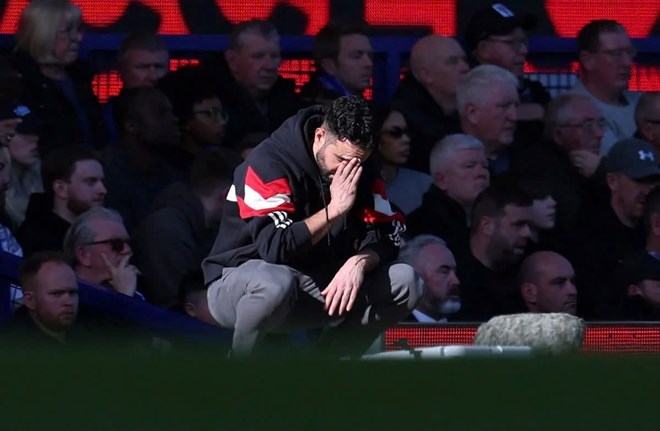 El entrenador Ruben Amorim se disculpo con los fanaticos de Man United. Foto: AFP