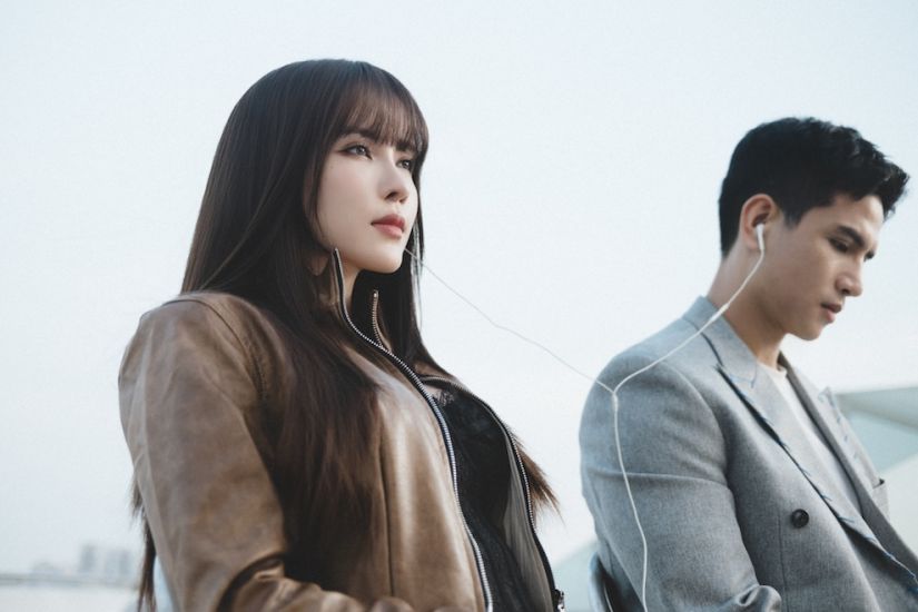 Singer Thieu Bao Tram returns with Khong thu. Photo: Provided by the artist