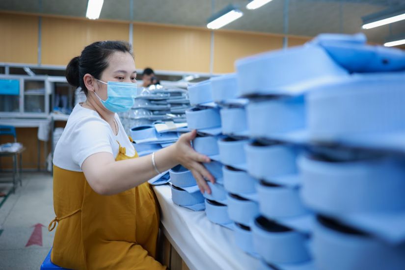 Los trabajadores esperan con ansias la licencia de maternidad para otro mes para tener mejores condiciones de atencion. Foto: Hai Nguyen