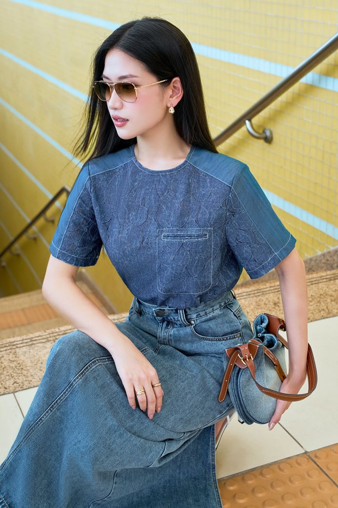 Chiec ao soft denim toi gian nhung mang lai day du yeu to thanh lich, ca tinh va linh hoat.