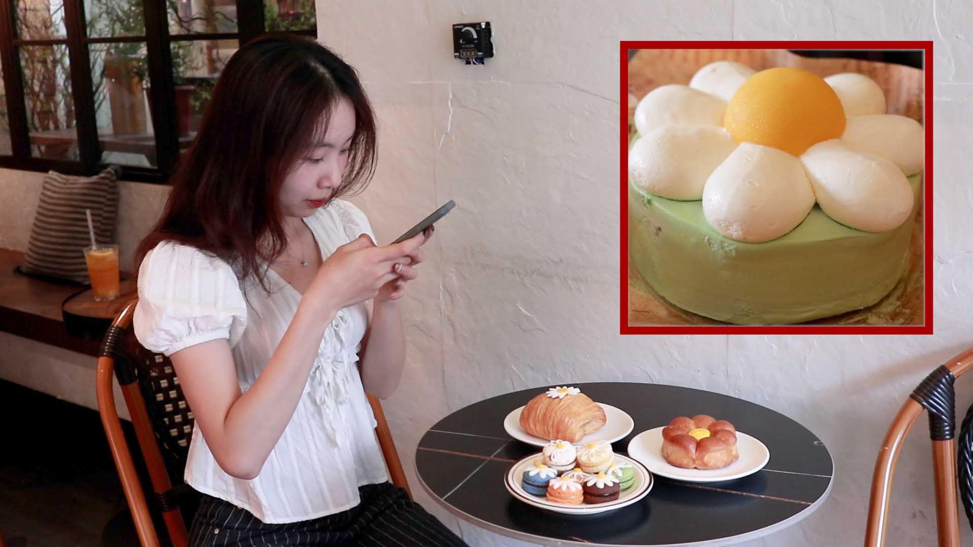 El cafe en Hanoi causa fiebre con una coleccion de pasteles para dar la bienvenida a G-Dragon a Vietnam