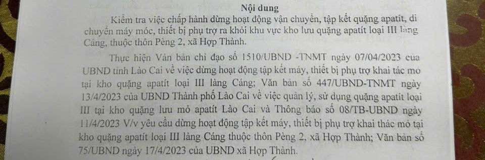 Hơn 10 biên bản yêu cầu dừng hoạt động và di dời máy móc đối với điểm tập kết trái phép ở xã Hợp Thành của Công ty CP Phân lân nung chảy Lào Cai nhưng đơn vị không chấp hành. Ảnh: Đinh Đại