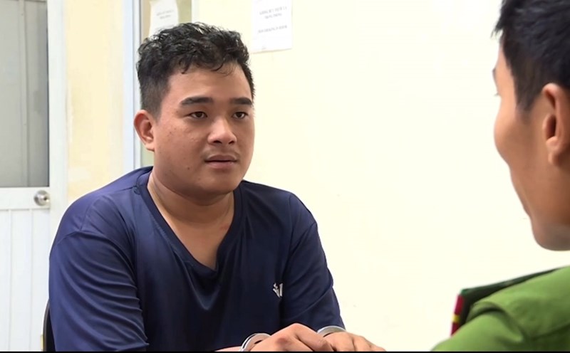 Ho Chi Minh City Police issued an arrest warrant for Duong Tri Tai to investigate the act of "Resisting a person on duty". Photo: Provided by the police