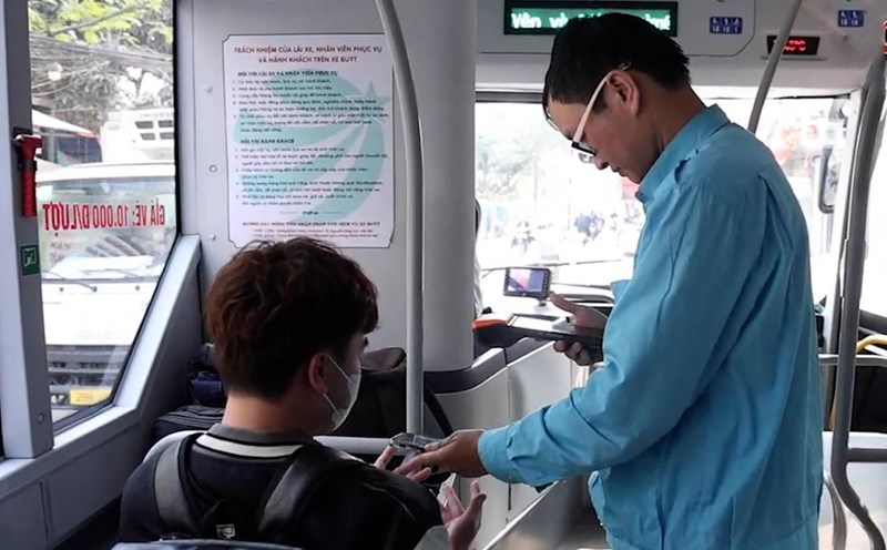 Avoid ticket forgetfulness if implementing ticket cards for bus and train connections