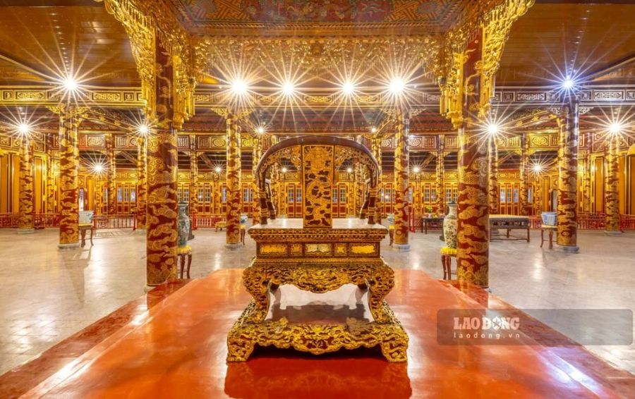Ngai vàng trong Đại nội Huế trước khi bị xâm hại. Ảnh: Phúc Đạt