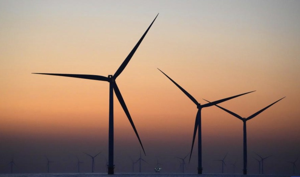 The new fast charging battery developed by India can be integrated into renewable energy systems such as solar power or wind power, which require a stable and durable storage unit. Photo: Xinhua