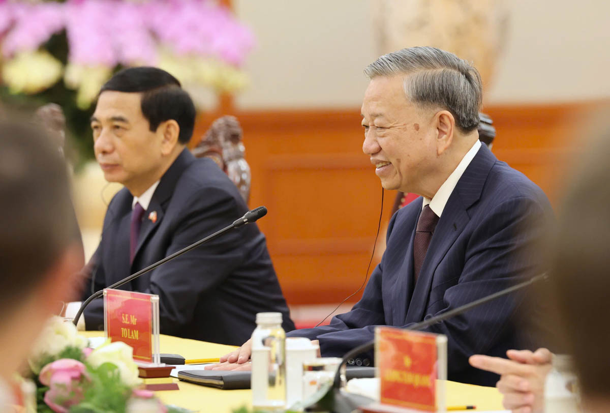 Tổng Bí thư Tô Lâm trong cuộc tiếp Tổng thống Cộng hoà Pháp Emmanuel Macron tại Trụ sở Trung ương Đảng. Ảnh: Hải Nguyễn  