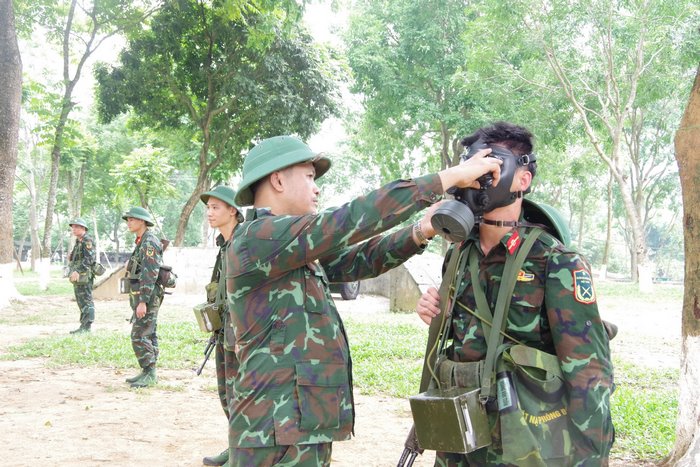 Referring the benchmarks of universities over the years helps candidates consider appropriately when registering and adjusting wishes. Photo: School of officers and Officers of the Department