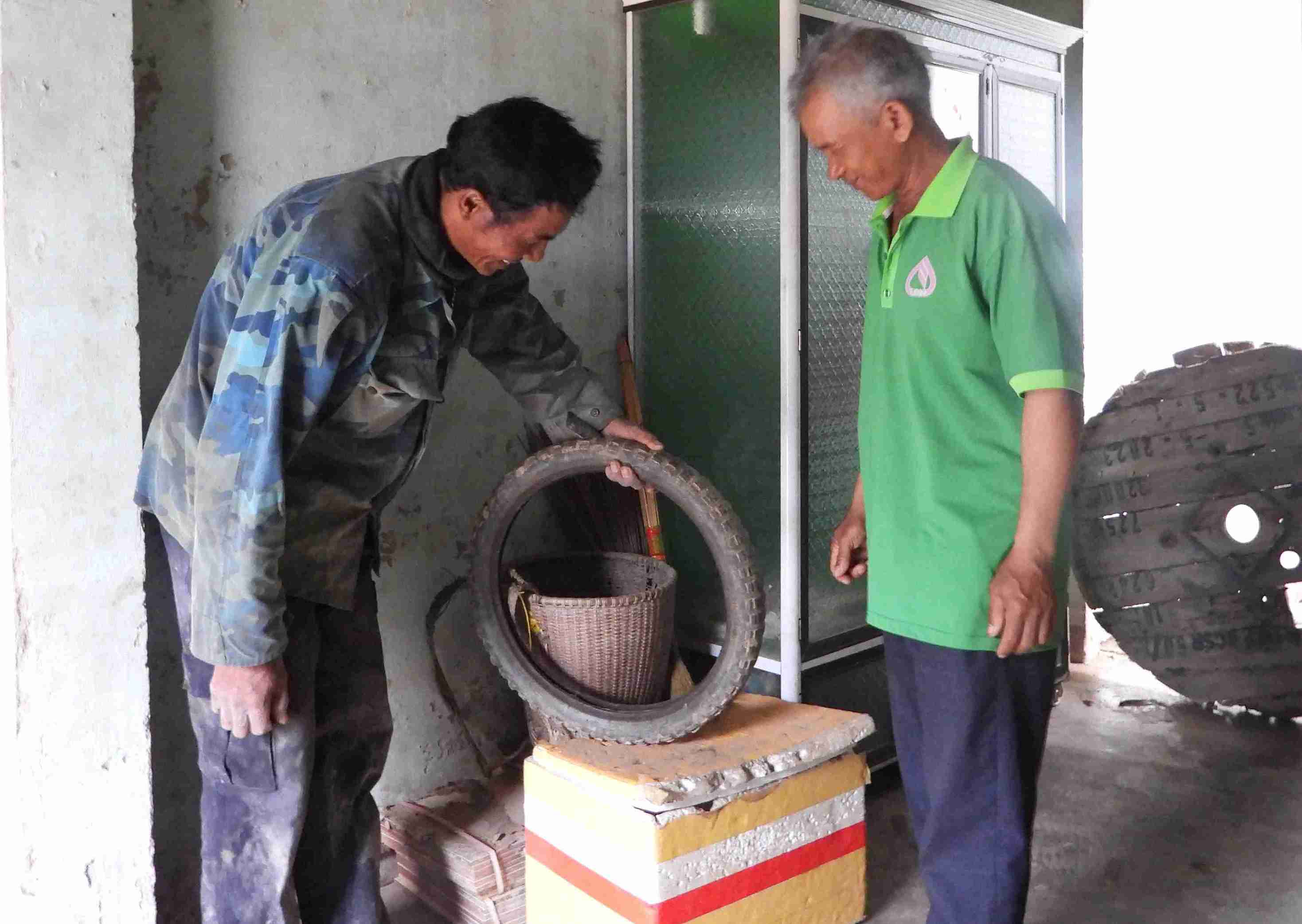 Nguoi uy tin dong vai tro rat quan trong o cac thon, buon tren dia ban huyen M'Drak. Anh: Bao Trung