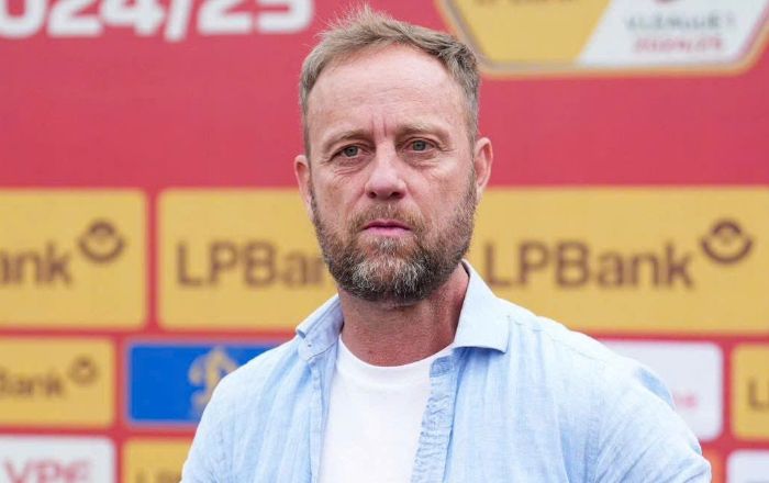 Coach Mano Polking of the Hanoi Police team. Photo: CAHN FC