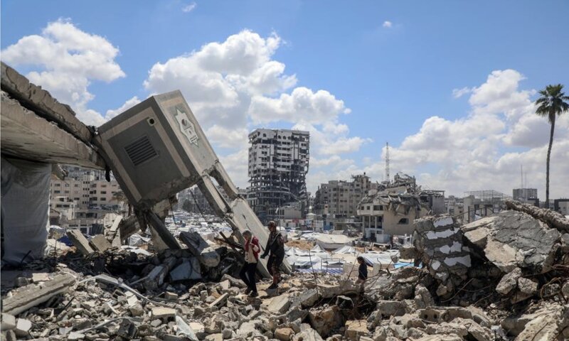 La ciudad de Gaza espera un alto el fuego, en un estado de devastacion del conflicto entre Israel y Hamas. Foto: Xinhua