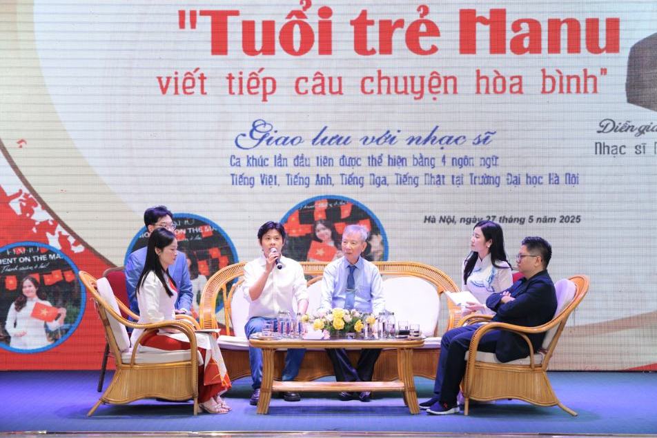 Cac dien gia chia se tai Toa dam. Anh: Phuong Anh