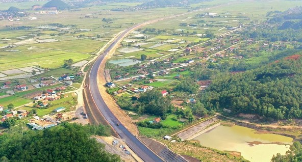 Contractor Son Hai has constructed many expressway projects. Photo: Quang Dai