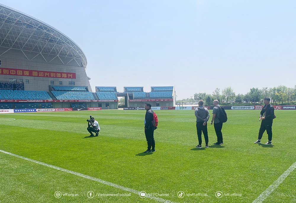 Dia diem dien ra cac tran dau tai giai U16 quoc te CFA Team China 2025. Anh: VFF