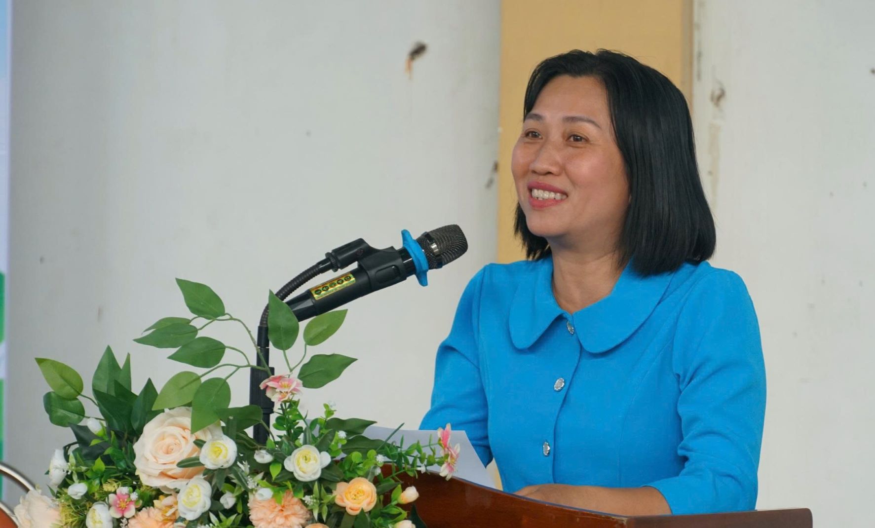 Bà Trịnh Thị Bảo Khuyên - Phó Chủ tịch LĐLĐ tỉnh Sóc Trăng phát biểu tại chương trình. Ảnh: Anh Khoa