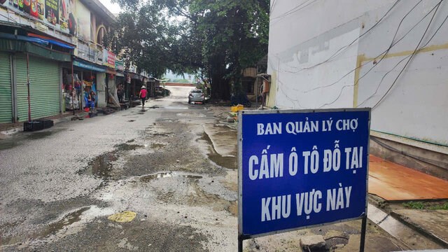 Tiểu thương ở Hòa Bình kêu cứu vì bị áp phí vô lý, mất bãi xe