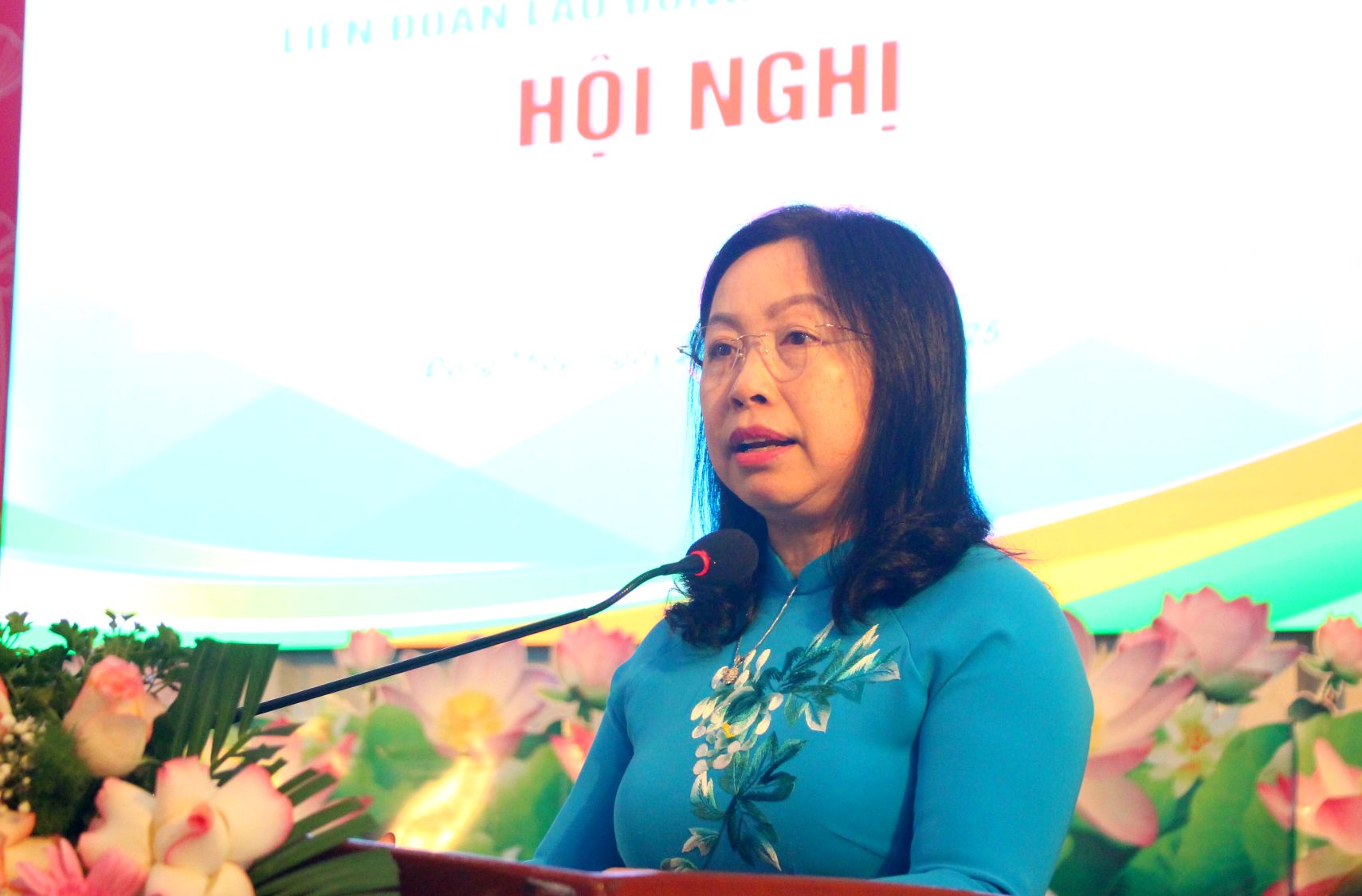 Phó Chủ tịch Thường trực Tổng LĐLĐ Việt Nam Thái Thu Xương phát biểu tại hội nghị. Ảnh: Lâm Điền