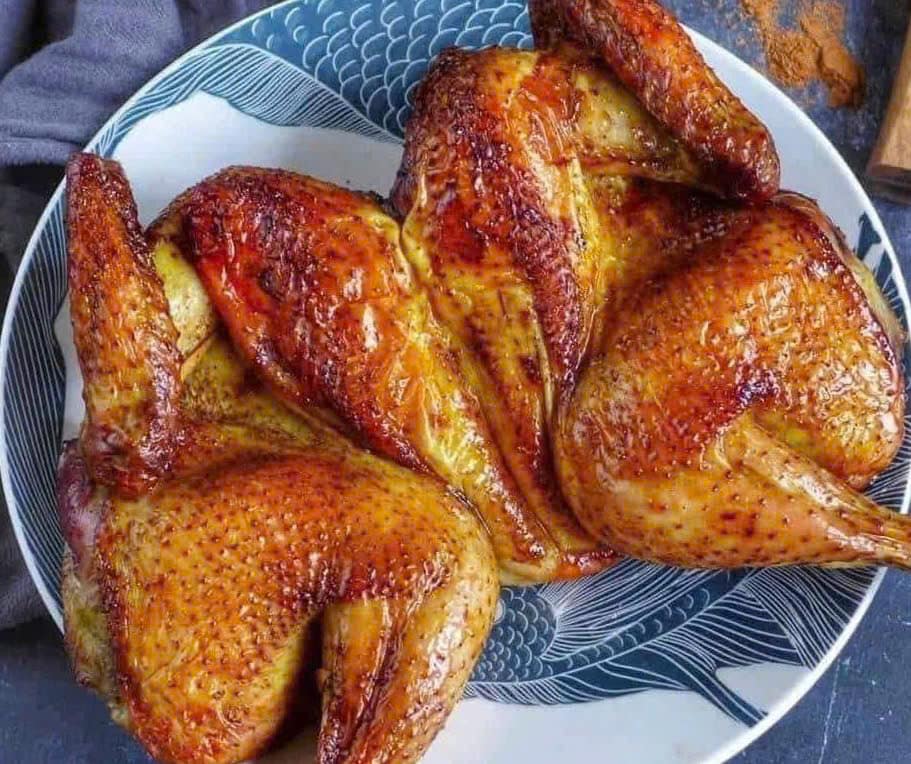 Grilled chicken with sweet potatoes and pumpkin seeds is a dish for people with difficulty sleeping that should be eaten in the evening. Photo: Quang Minh.