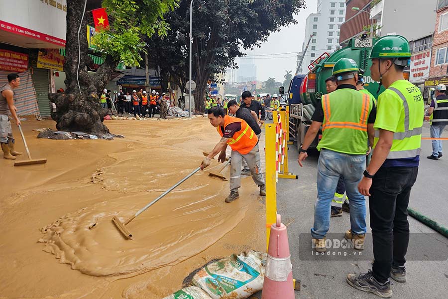Su co nam trong kich ban ung pho su co trong qua trinh khoan ham bang may TBM nen truoc do mot so nha dan tren khu vuc nay da duoc di doi.