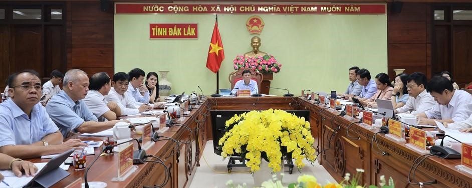 Cac dai bieu tham du hoi nghi tai diem cau UBND tinh Dak Lak. Anh: Nguyen Xuan
