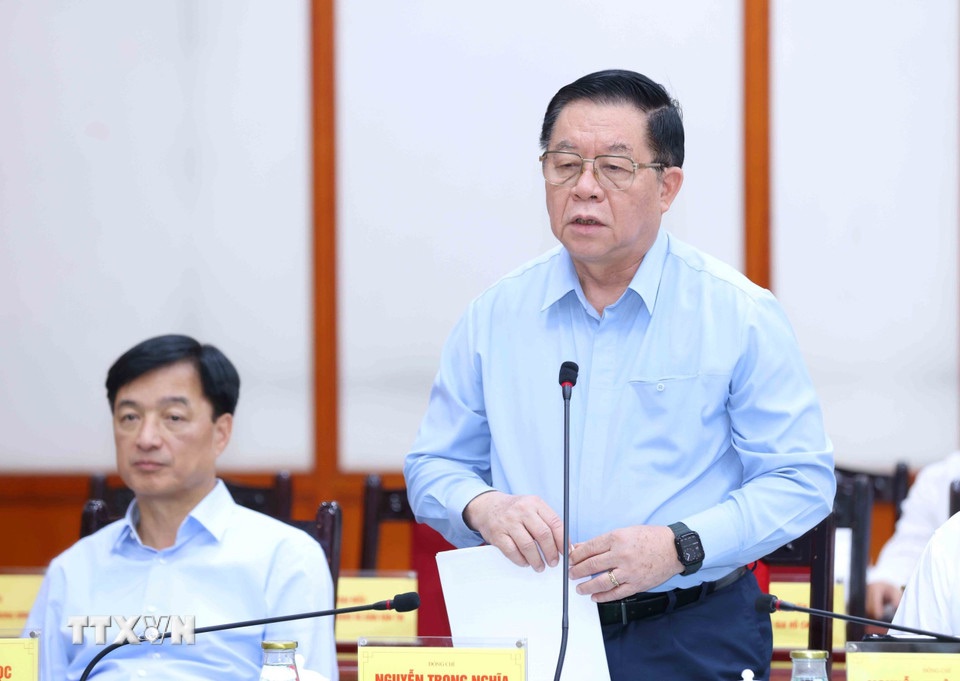 Ủy viên Bộ Chính trị, Bí thư Trung ương Đảng, Trưởng ban Tuyên giáo và Dân vận Trung ương Nguyễn Trọng Nghĩa. 