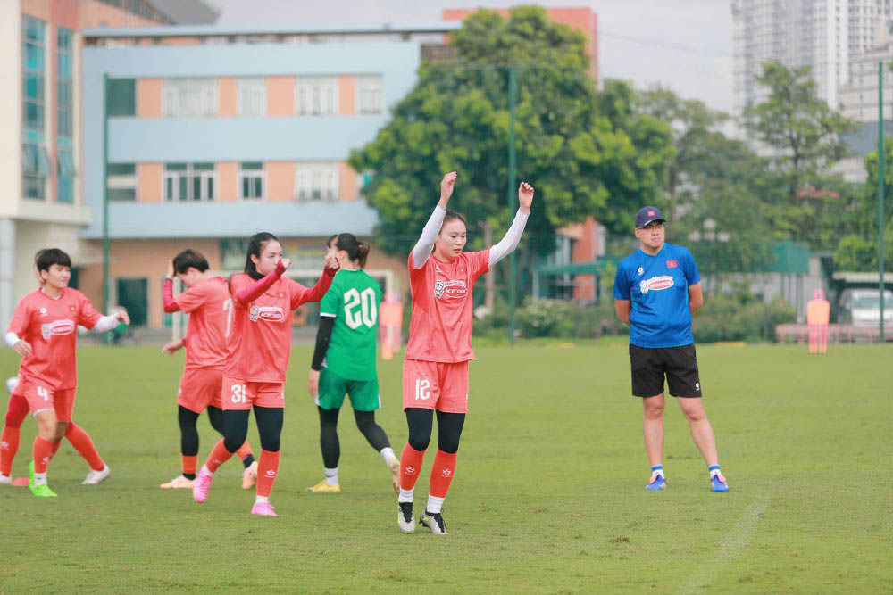 Doi tuyen nu Viet Nam tich cuc tap luyen truoc chuyen tap huan Nhat Ban. Anh: VFF