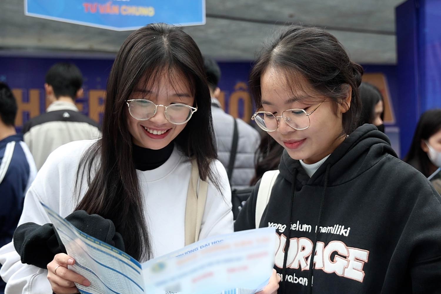 Fluctuando el puntaje de referencia de la Universidad Industrial de Hanoi